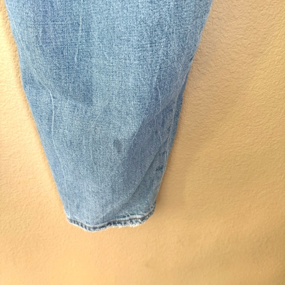 Abercrombie & Fitch Light Wash Mom High Rise Tapered Jeans Blue Size 24 LONG - Picture 7 of 8